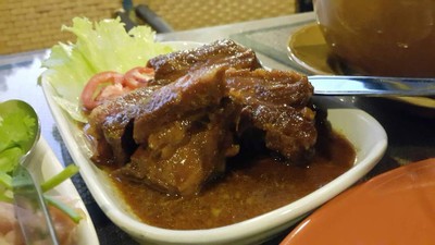 โป่งแยงแอ่งดอย